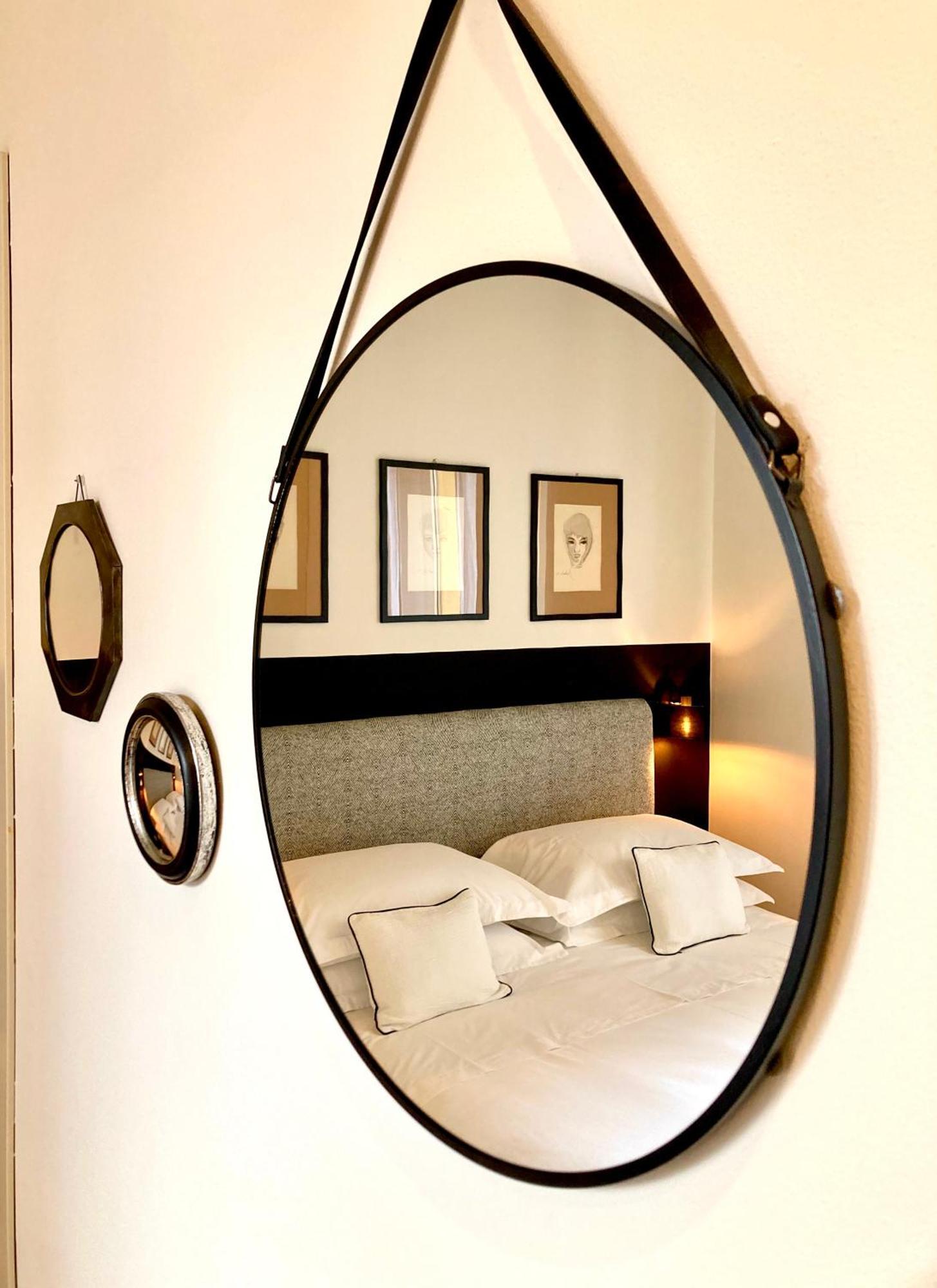 Lily Pads -Elegant Apartment- In The City Center Milão Exterior foto