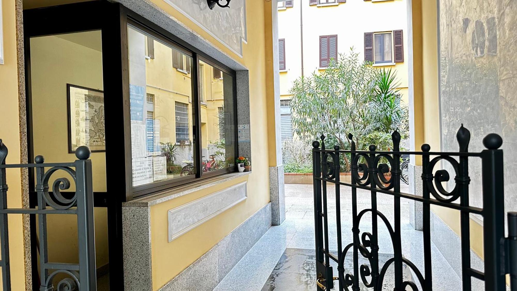 Lily Pads -Elegant Apartment- In The City Center Milão Exterior foto